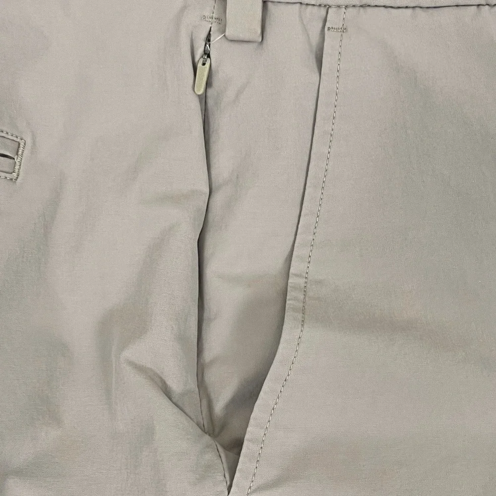 Vineyard Vines Mens On The Go Shorts 48B Khaki Performance Stretch Golf Workwear